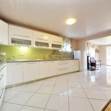 Holiday Kamenica Holiday home Posedarje