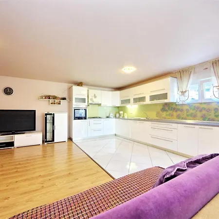 Holiday Kamenica Holiday home Posedarje